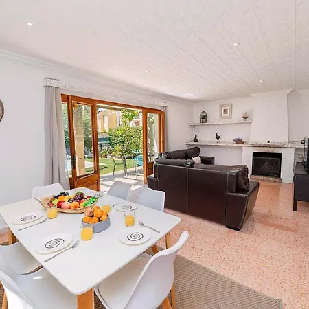 Mir Ruth By Sealand 포엔샤 항구