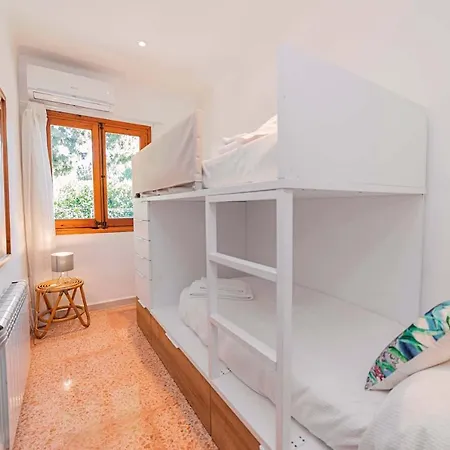 Mir Ruth By Sealand *