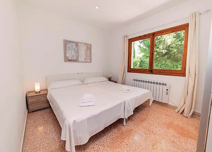 Mir Ruth By Sealand *